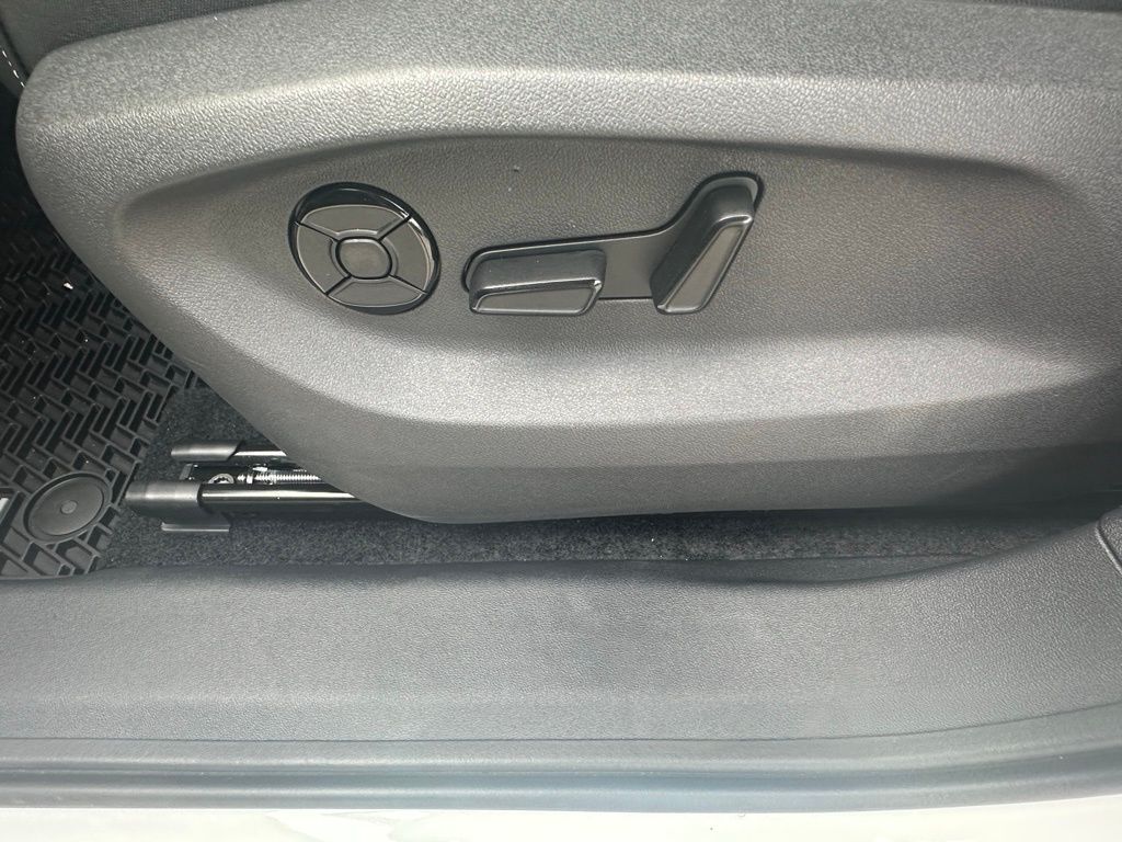 2025 Volkswagen Tiguan 2.0T SE Tampa FL