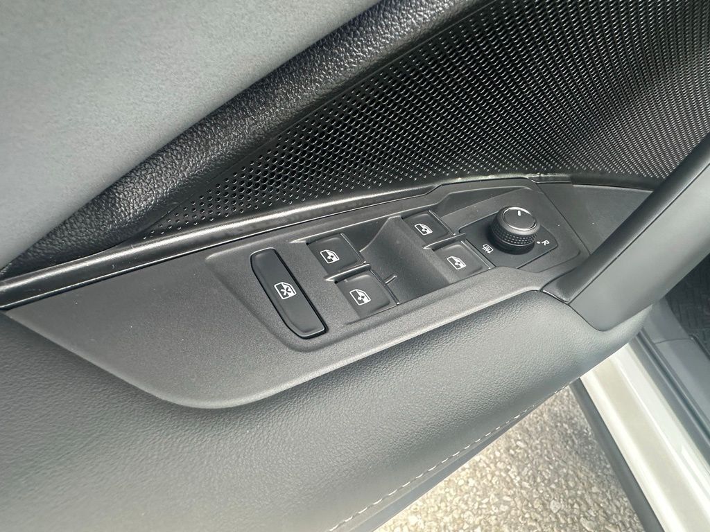 2025 Volkswagen Tiguan 2.0T SE Tampa FL