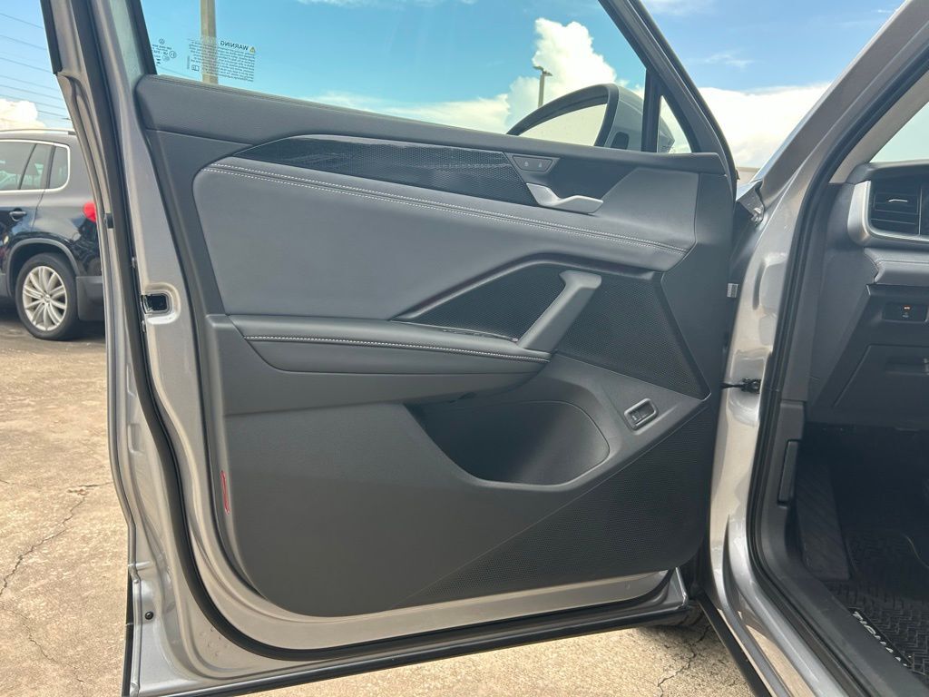 2025 Volkswagen Tiguan 2.0T SE Tampa FL