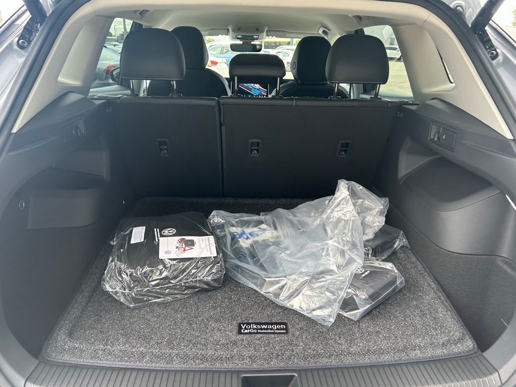 2025 Volkswagen Tiguan 2.0T SE Tampa FL