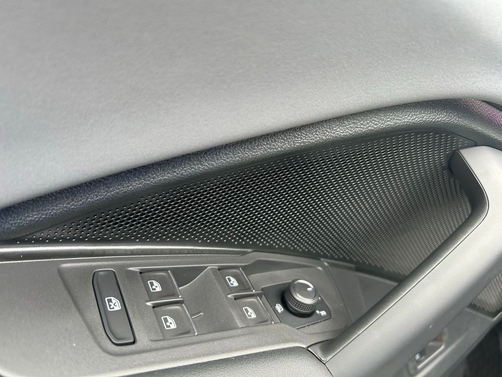 2025 Volkswagen Tiguan 2.0T SE Tampa FL