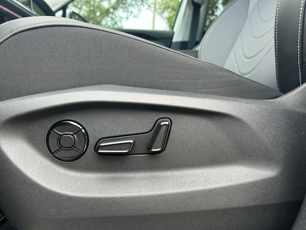 2025 Volkswagen Tiguan 2.0T SE Tampa FL