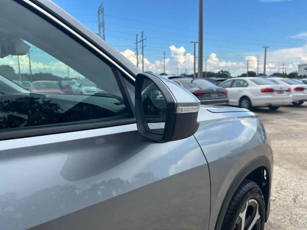 2025 Volkswagen Tiguan 2.0T SE Tampa FL