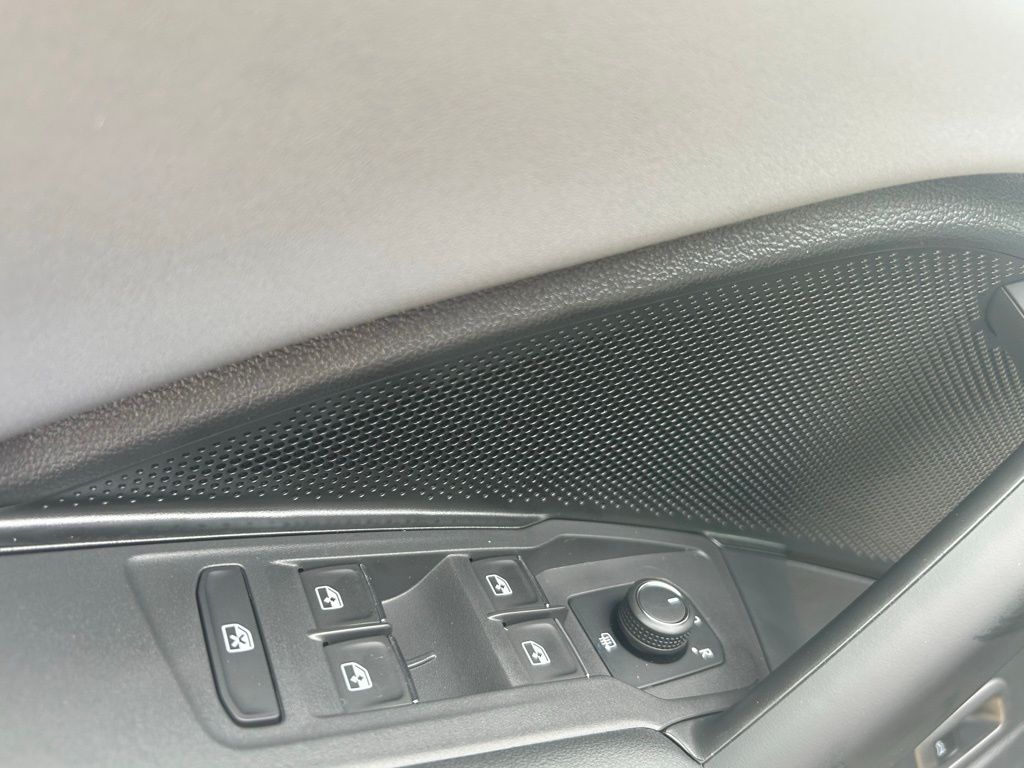 2025 Volkswagen Tiguan 2.0T SE Tampa FL