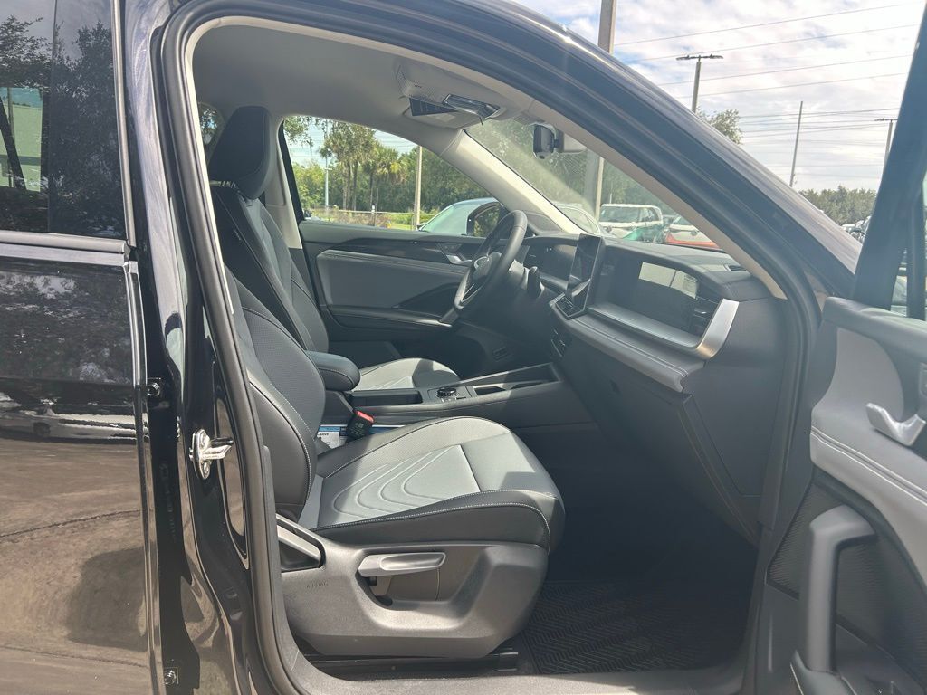 2025 Volkswagen Tiguan 2.0T SE Tampa FL