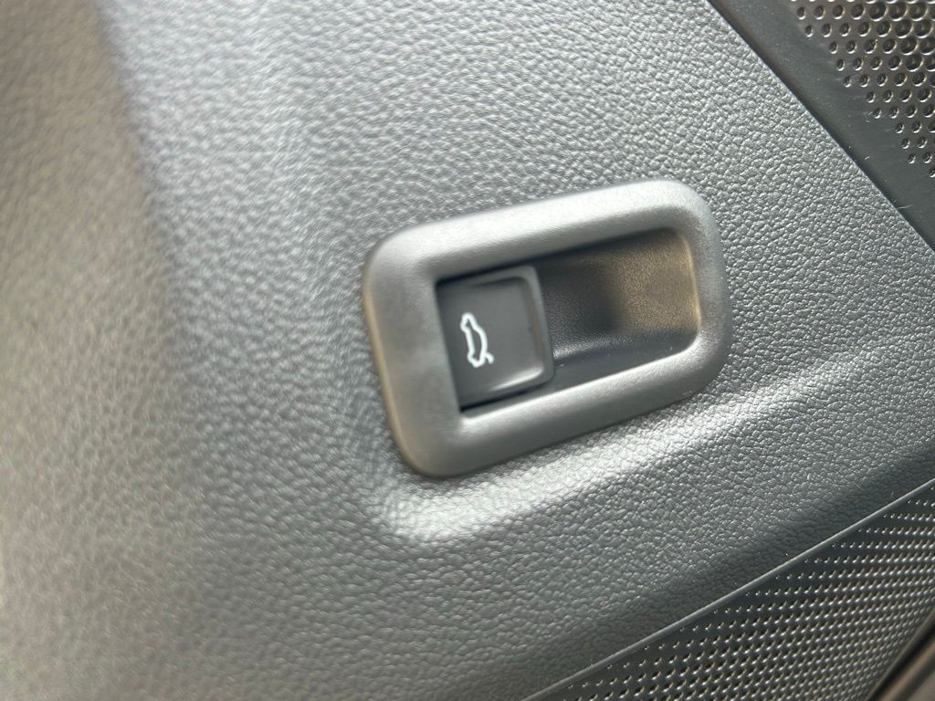 2025 Volkswagen Tiguan 2.0T SE Tampa FL