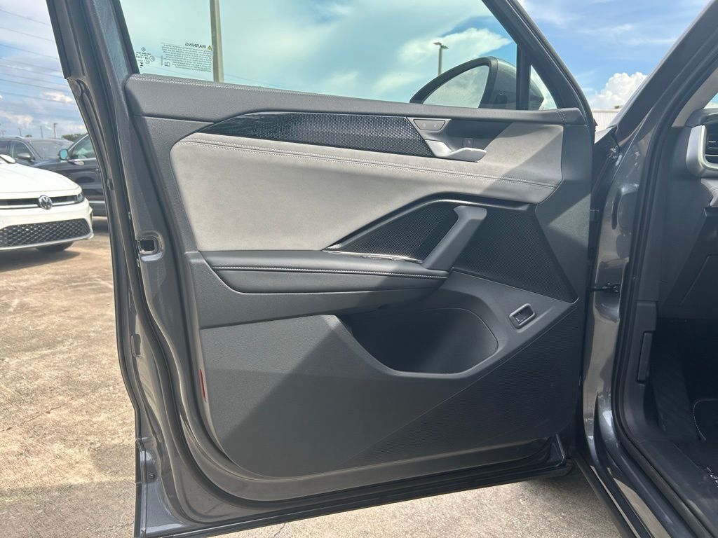 2025 Volkswagen Tiguan 2.0T SE Tampa FL