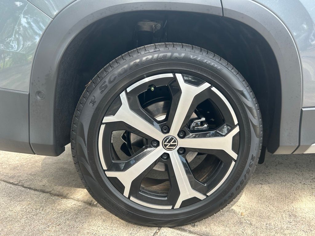 2025 Volkswagen Tiguan 2.0T SE Tampa FL