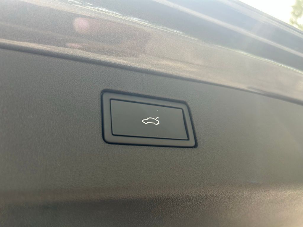 2025 Volkswagen Tiguan 2.0T SE Tampa FL