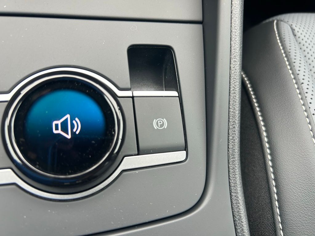 2025 Volkswagen Tiguan 2.0T SE Tampa FL