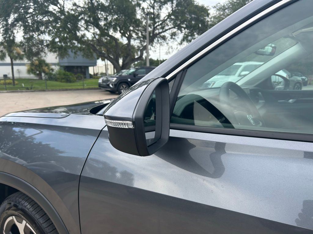 2025 Volkswagen Tiguan 2.0T SE Tampa FL