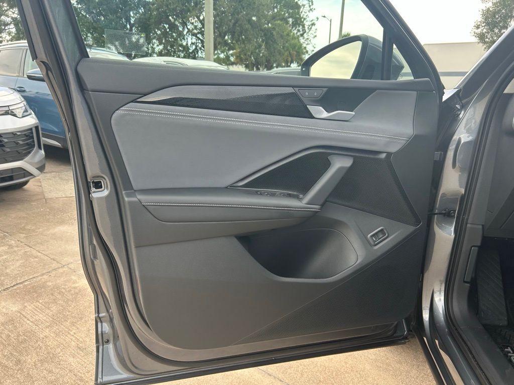 2025 Volkswagen Tiguan 2.0T SE Tampa FL