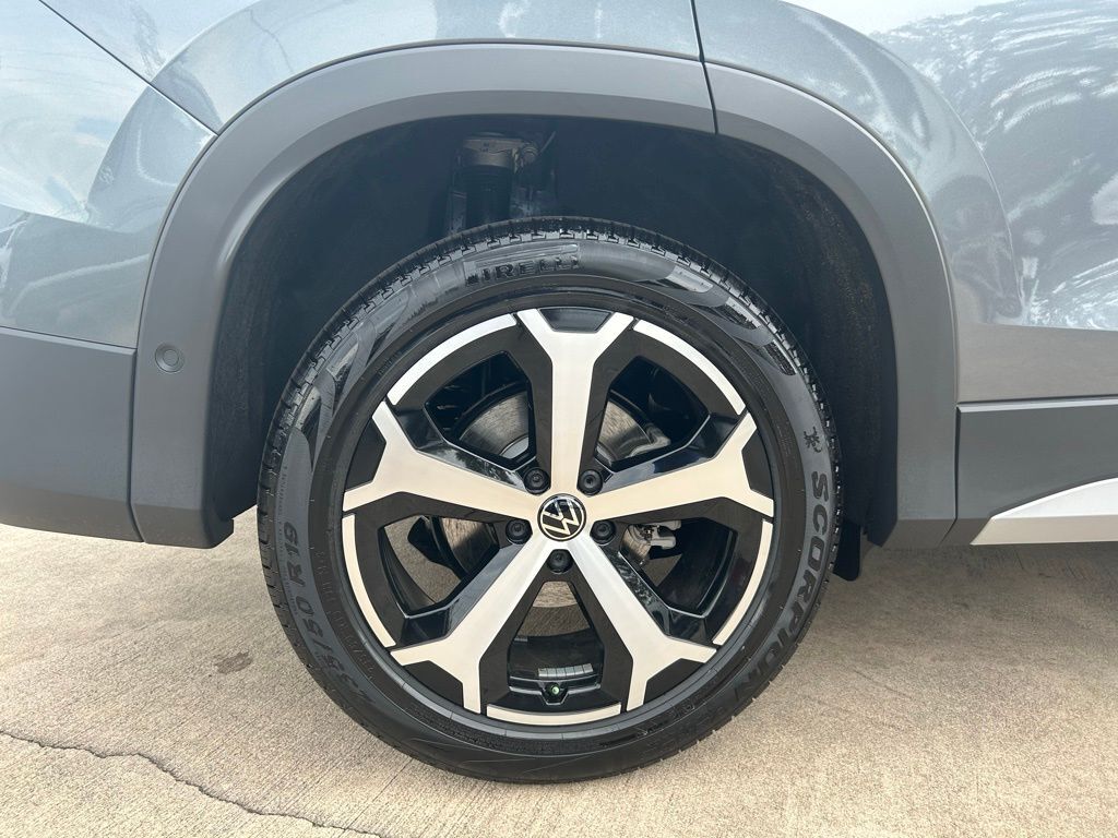2025 Volkswagen Tiguan 2.0T SE Tampa FL
