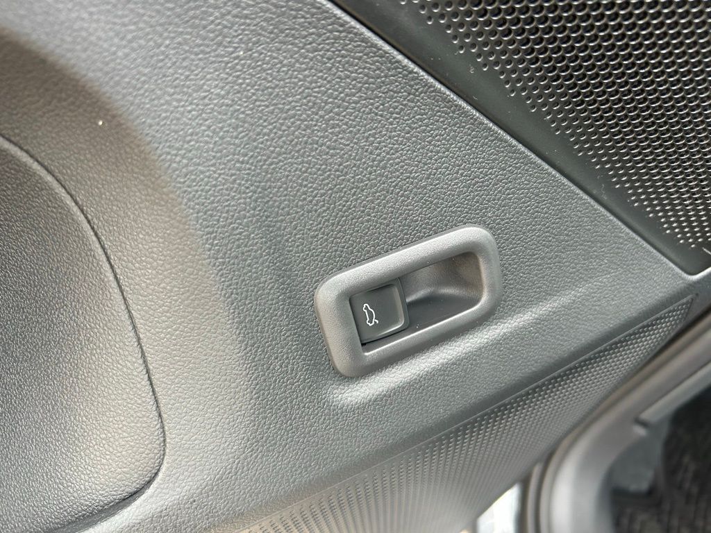 2025 Volkswagen Tiguan 2.0T SE Tampa FL