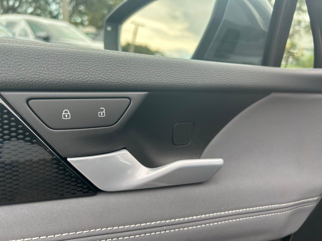 2025 Volkswagen Tiguan 2.0T SE Tampa FL