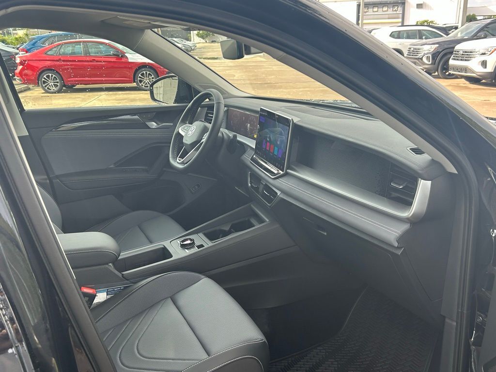 2025 Volkswagen Tiguan 2.0T SE Tampa FL