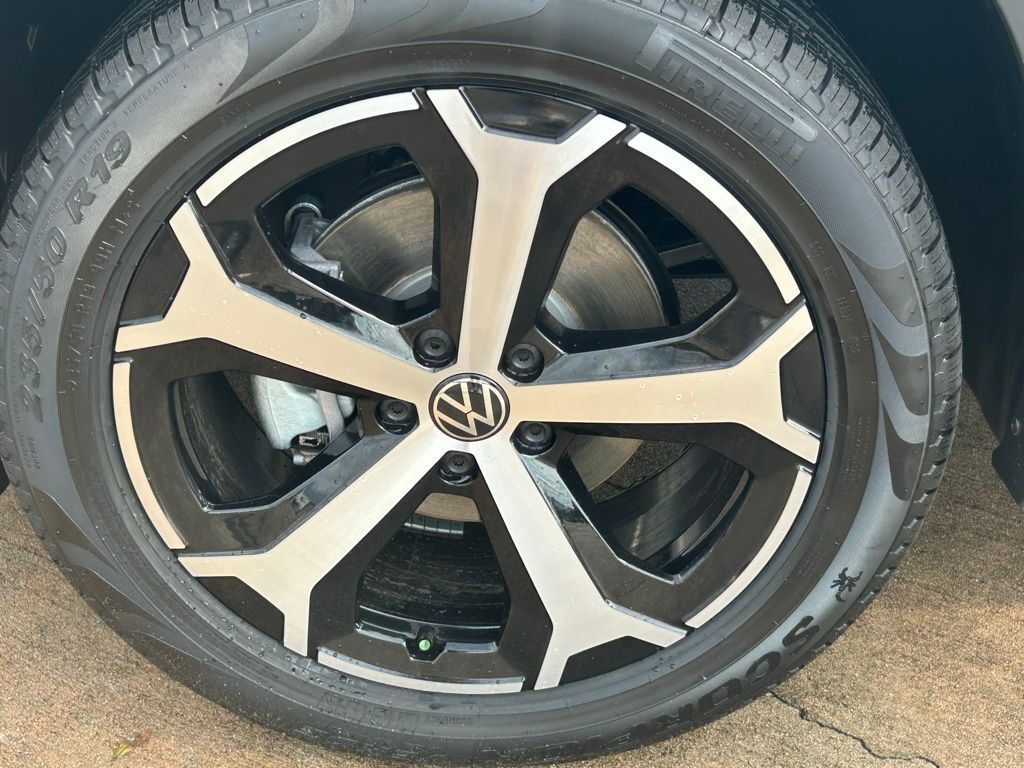 2025 Volkswagen Tiguan 2.0T SE Tampa FL