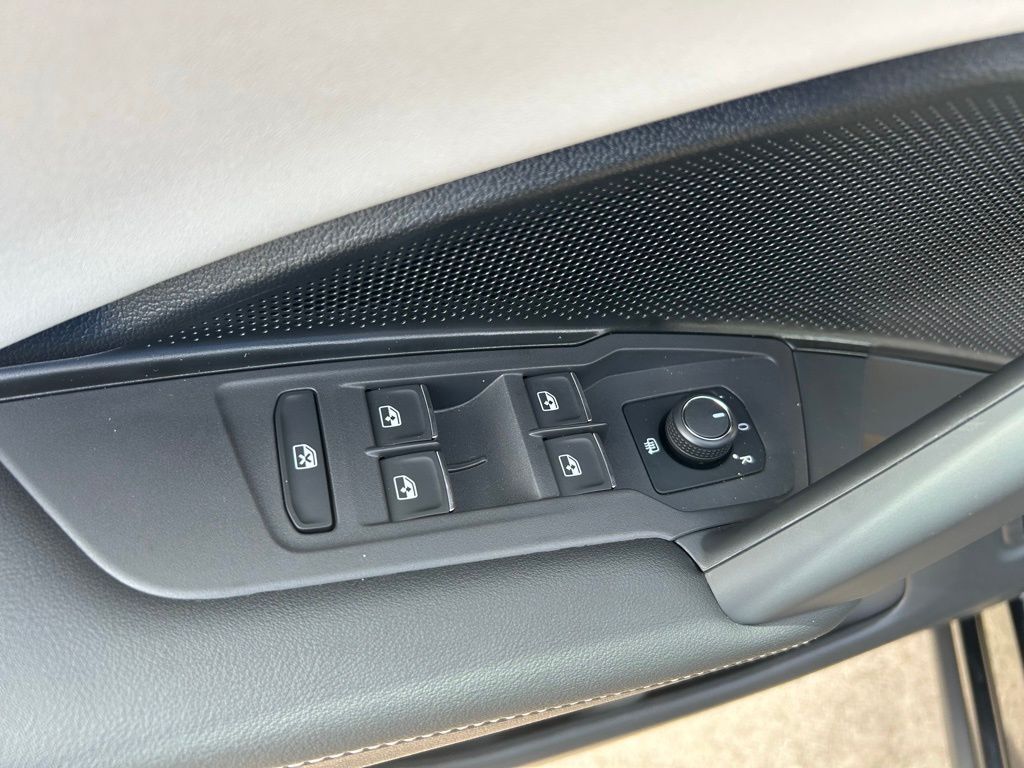 2025 Volkswagen Tiguan 2.0T SE Tampa FL