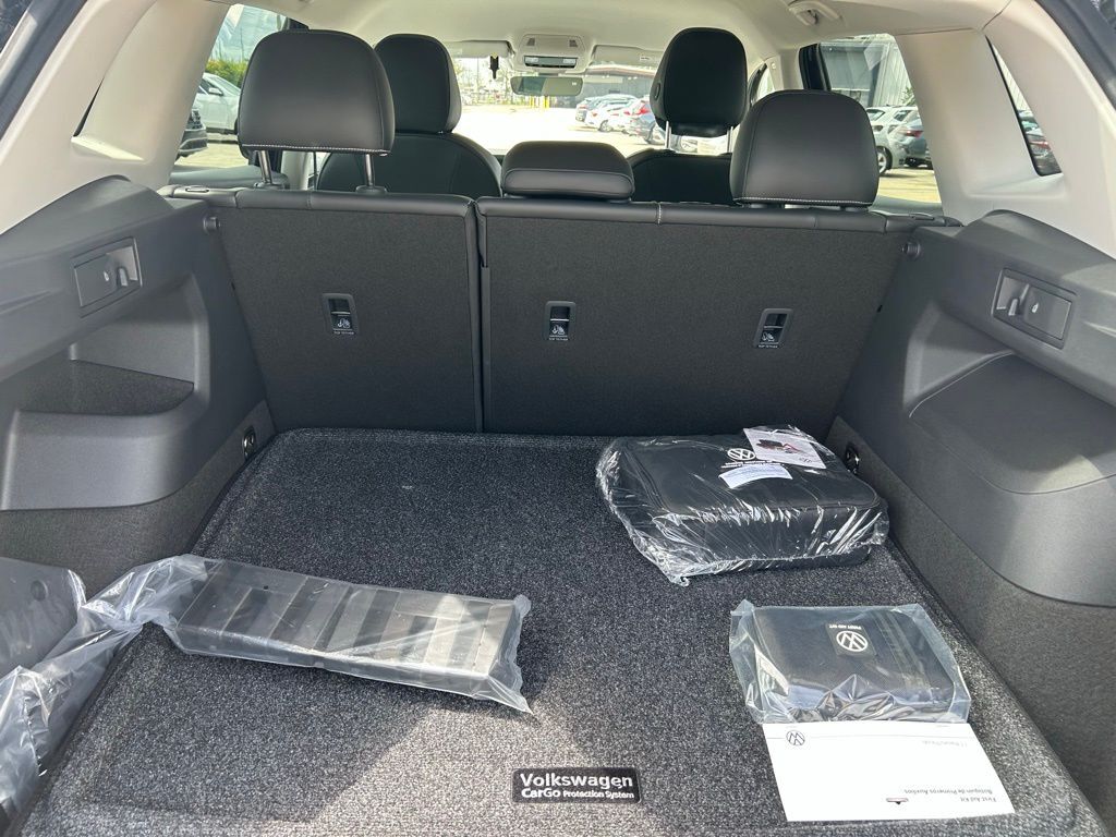 2025 Volkswagen Tiguan 2.0T SE Tampa FL
