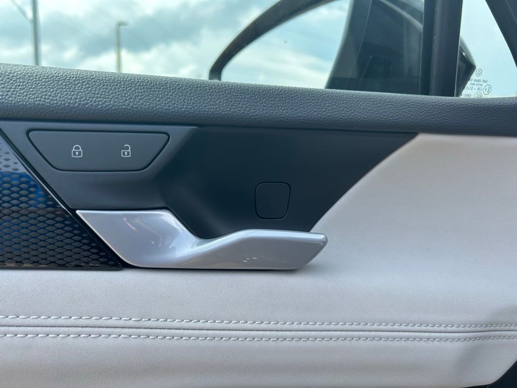 2025 Volkswagen Tiguan 2.0T SE Tampa FL