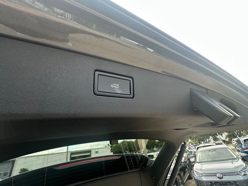 2025 Volkswagen Tiguan 2.0T SE Tampa FL