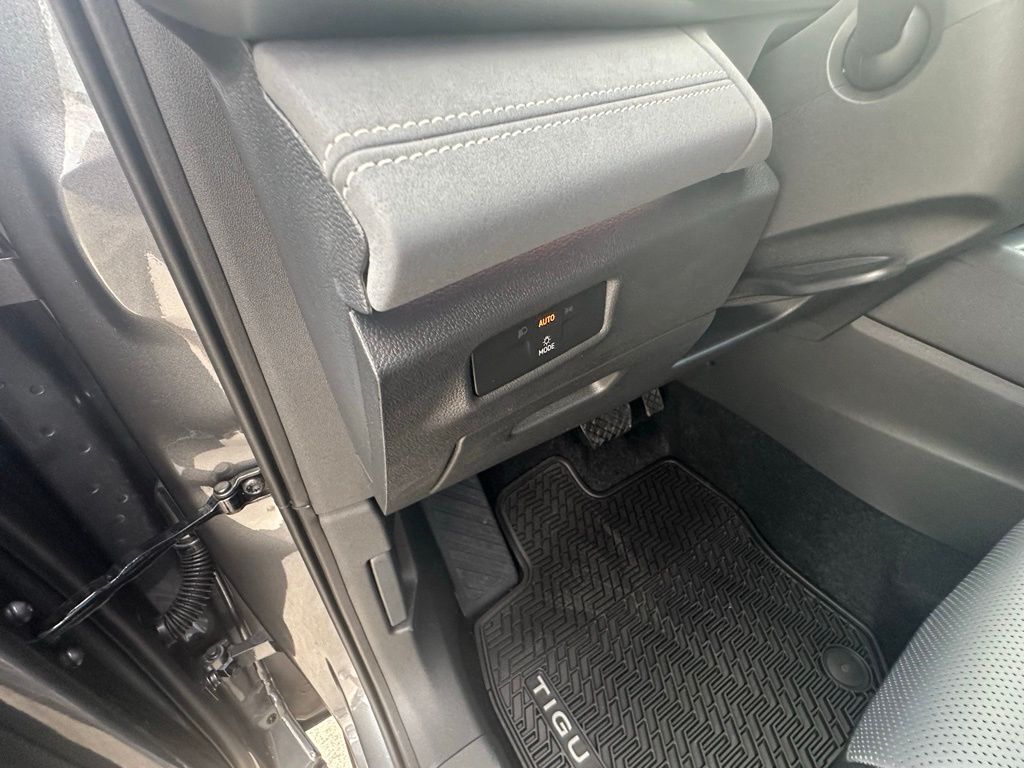 2025 Volkswagen Tiguan 2.0T SE Tampa FL