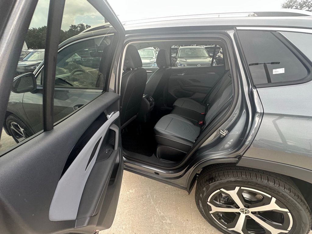 2025 Volkswagen Tiguan 2.0T SE Tampa FL