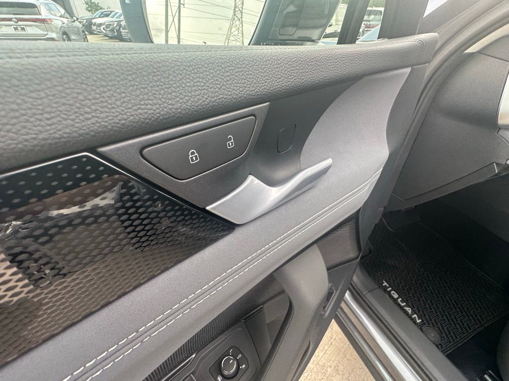 2025 Volkswagen Tiguan 2.0T SE Tampa FL