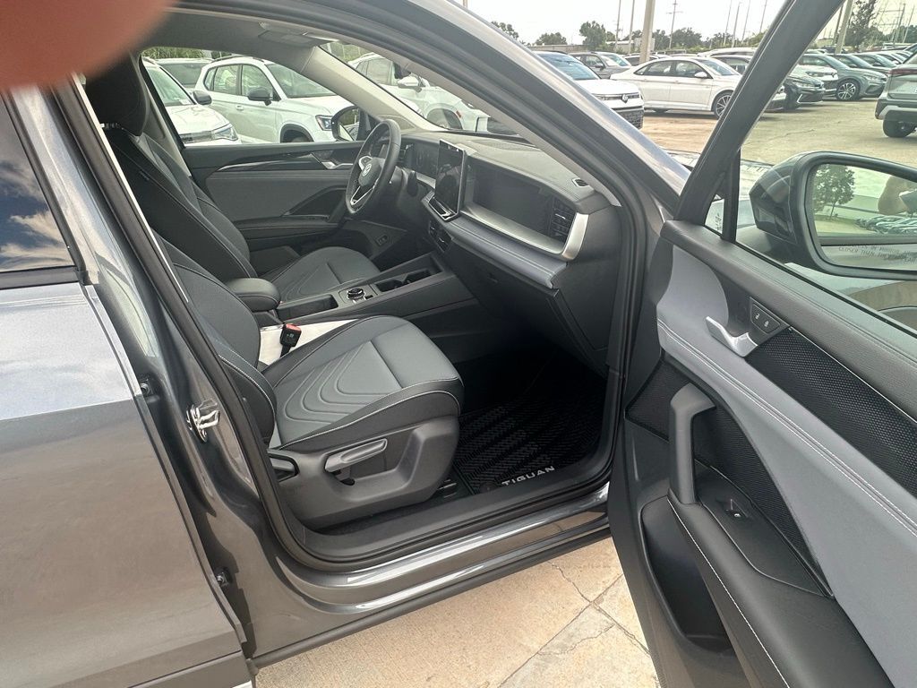 2025 Volkswagen Tiguan 2.0T SE Tampa FL