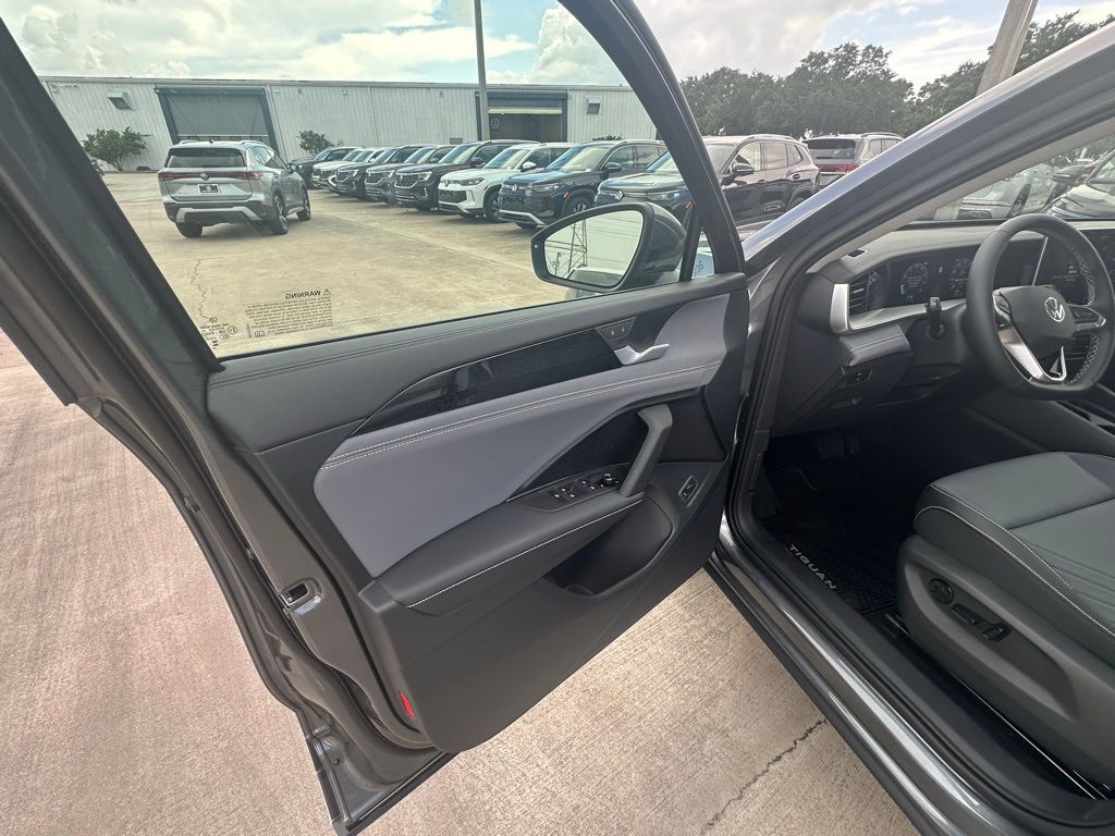 2025 Volkswagen Tiguan 2.0T SE Tampa FL