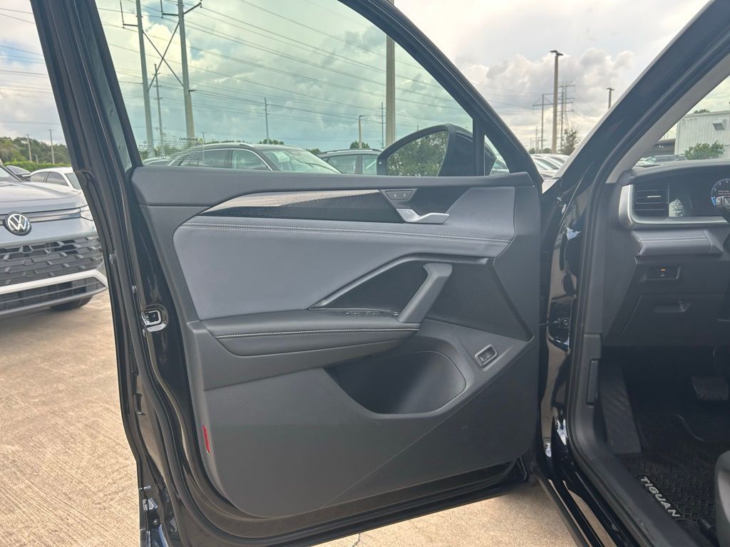2025 Volkswagen Tiguan 2.0T SE Tampa FL