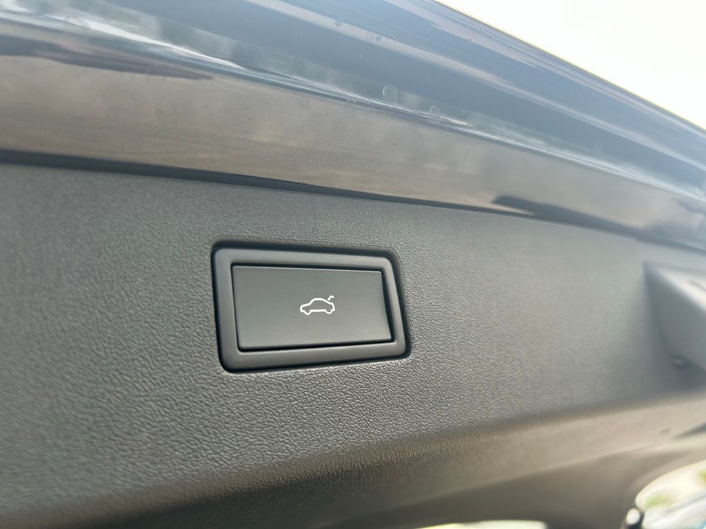 2025 Volkswagen Tiguan 2.0T SE Tampa FL