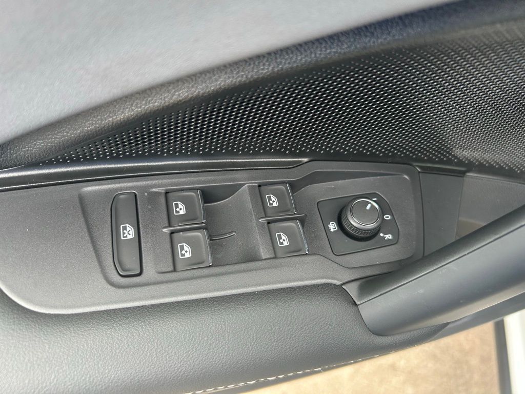 2025 Volkswagen Tiguan 2.0T SE Tampa FL