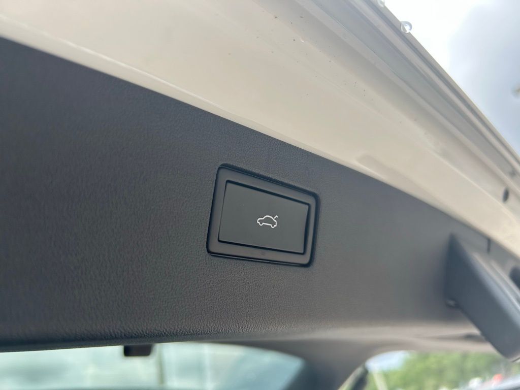 2025 Volkswagen Tiguan 2.0T SE Tampa FL