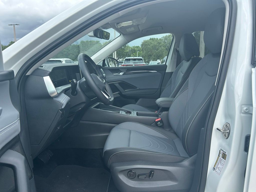 2025 Volkswagen Tiguan 2.0T SE Tampa FL