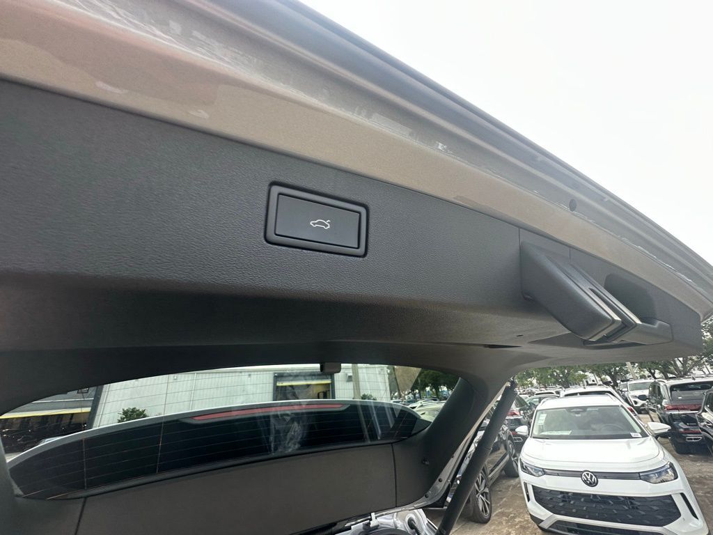 2025 Volkswagen Tiguan 2.0T SE Tampa FL