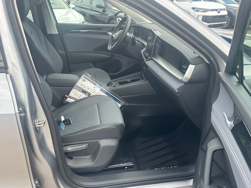 2025 Volkswagen Tiguan 2.0T SE Tampa FL