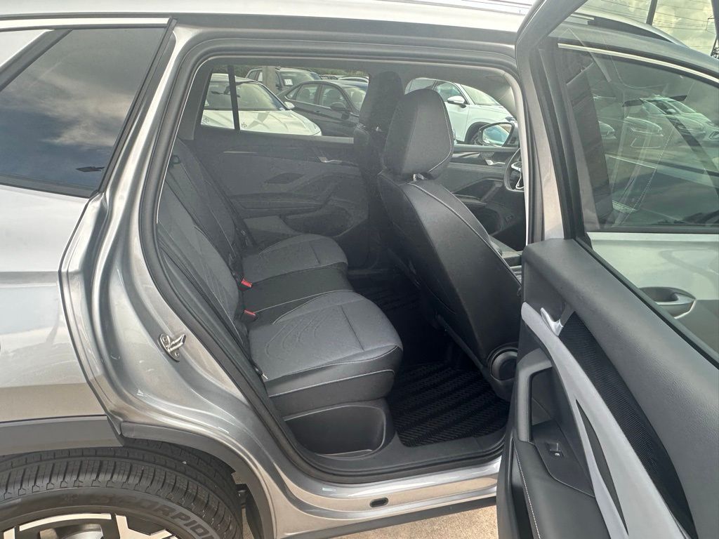2025 Volkswagen Tiguan 2.0T SE Tampa FL