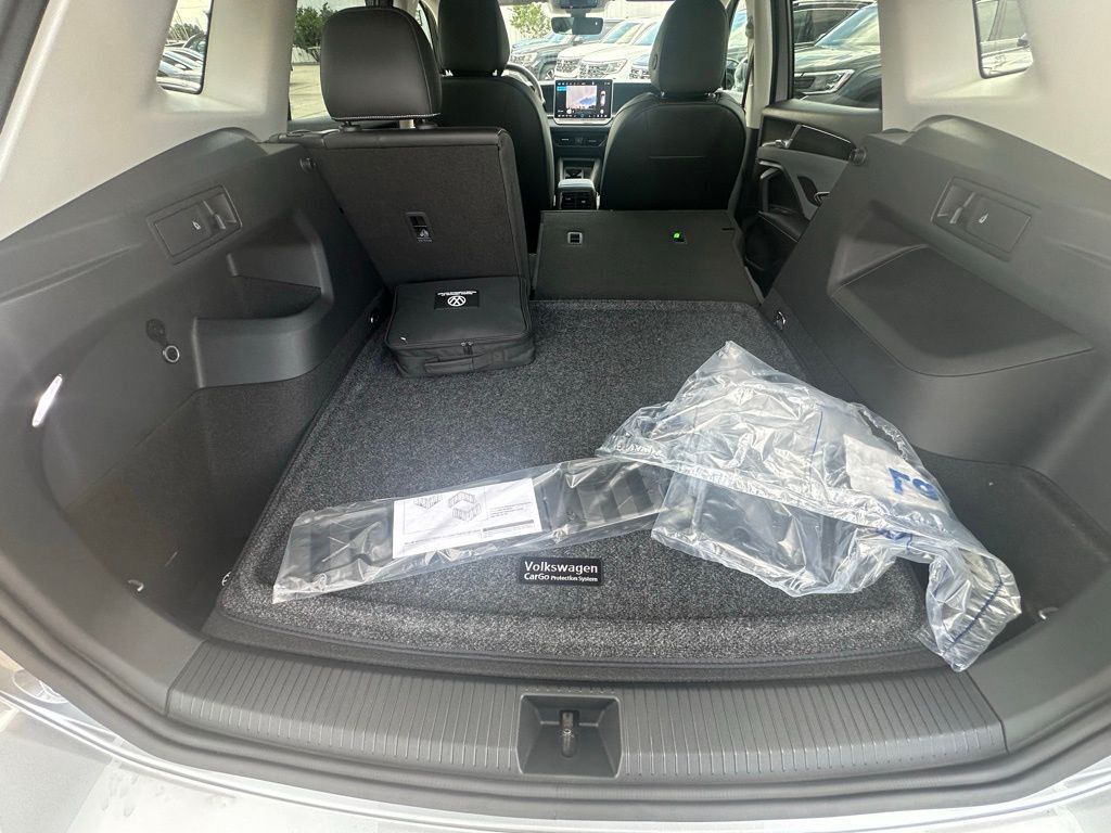 2025 Volkswagen Tiguan 2.0T SE Tampa FL