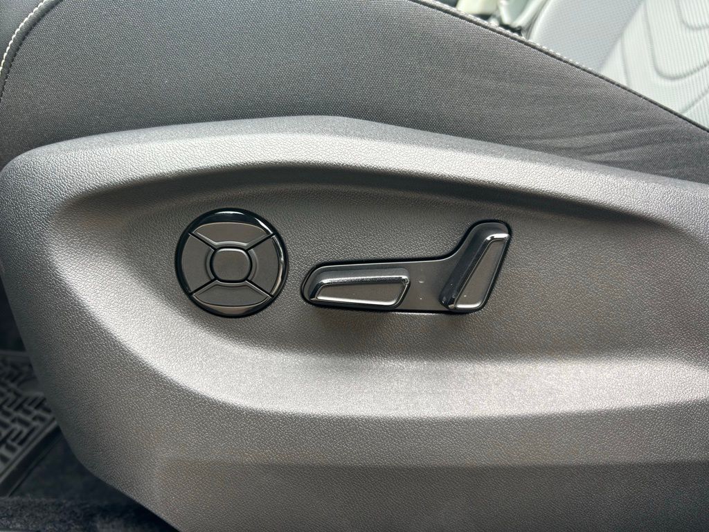 2025 Volkswagen Tiguan 2.0T SE Tampa FL
