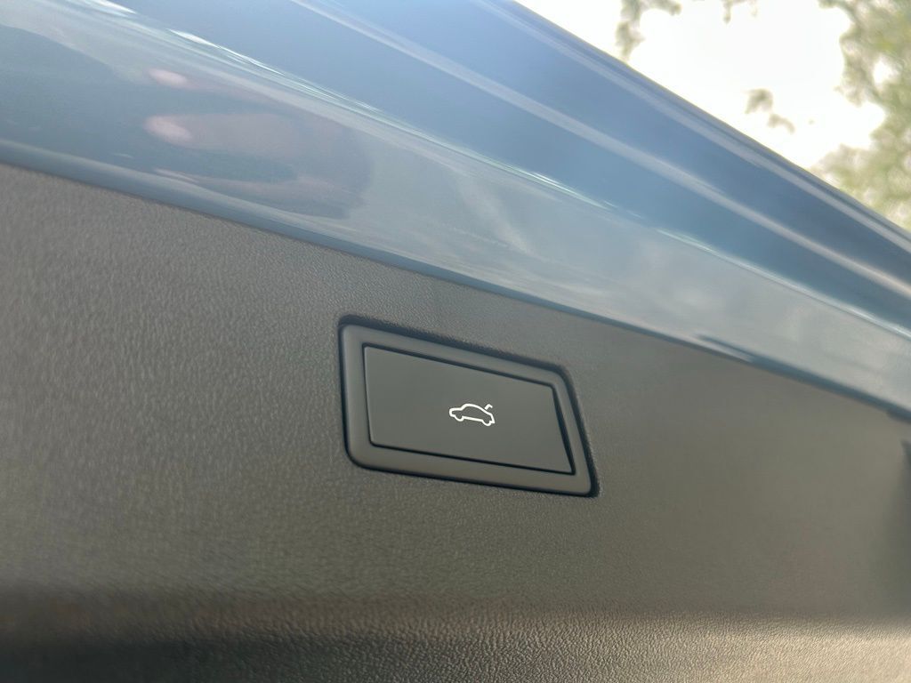 2025 Volkswagen Tiguan 2.0T SE Tampa FL