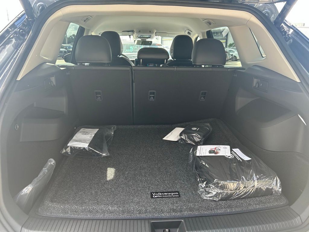 2025 Volkswagen Tiguan 2.0T SE Tampa FL