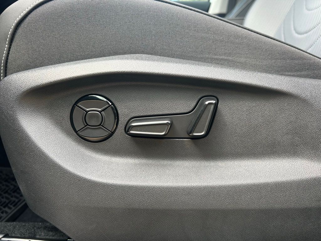 2025 Volkswagen Tiguan 2.0T SE Tampa FL