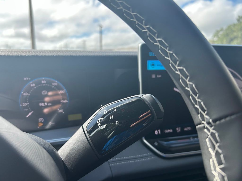2025 Volkswagen Tiguan 2.0T SE Tampa FL