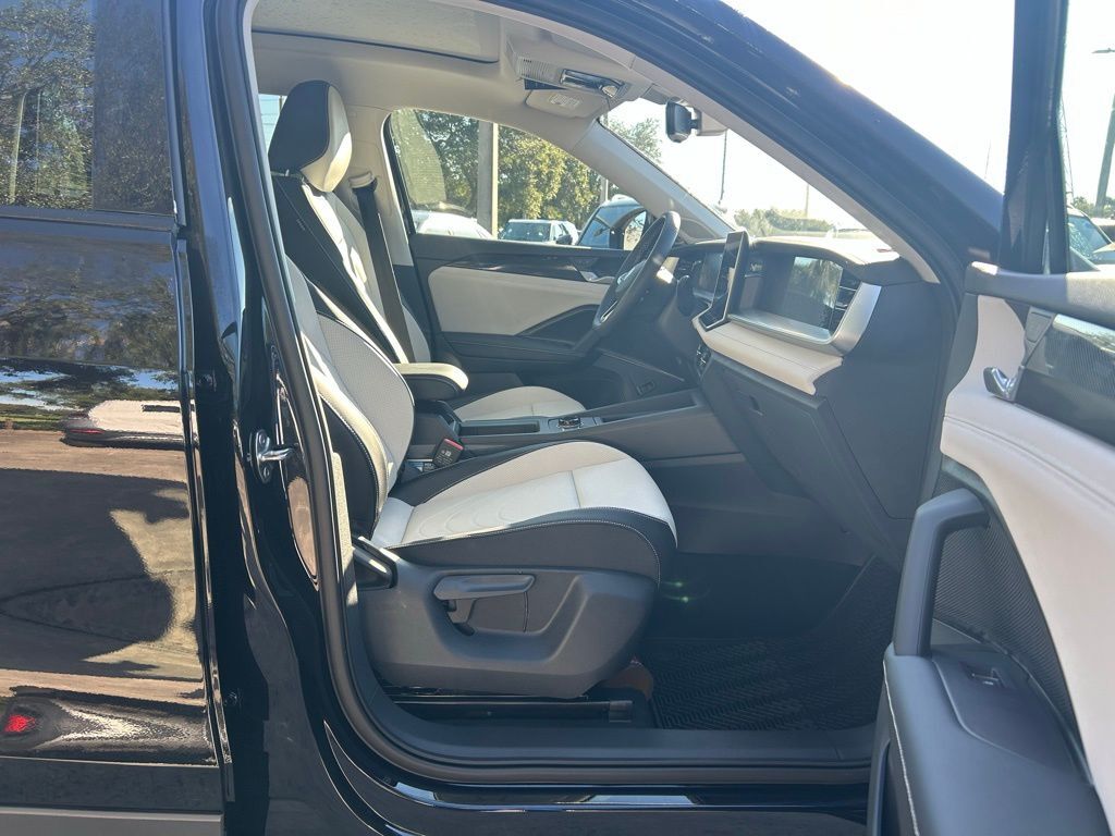 2025 Volkswagen Tiguan 2.0T SE Tampa FL