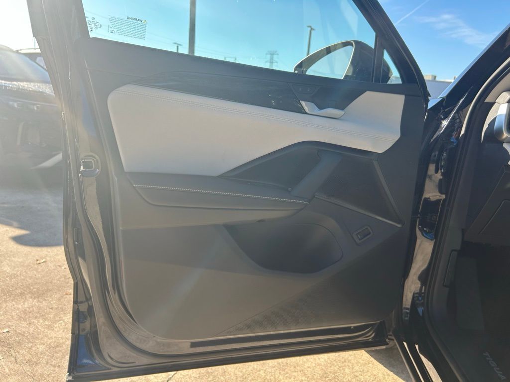 2025 Volkswagen Tiguan 2.0T SE Tampa FL