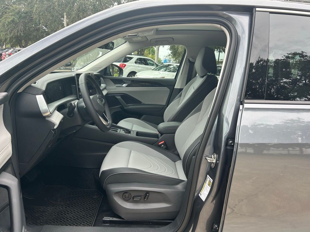 2025 Volkswagen Tiguan 2.0T SE Tampa FL