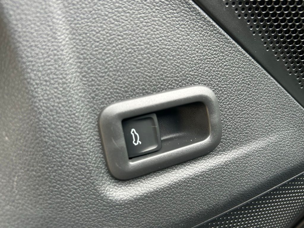 2025 Volkswagen Tiguan 2.0T SE Tampa FL