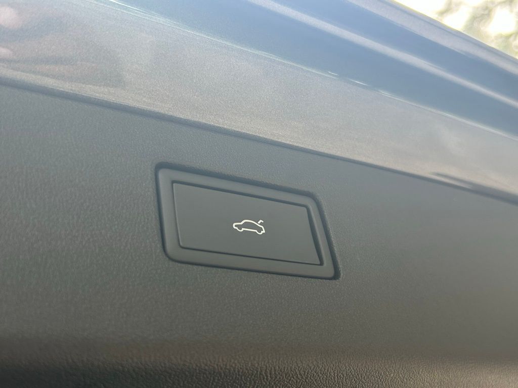 2025 Volkswagen Tiguan 2.0T SE Tampa FL