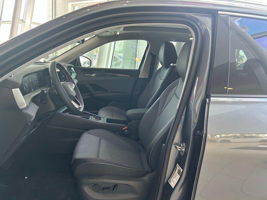 2025 Volkswagen Tiguan 2.0T SE Tampa FL